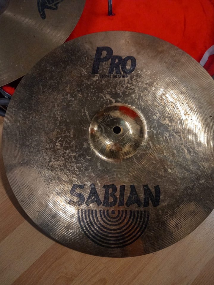 Platos batería variados de segunda mano · Foto 7 de 10 · Barcelona · 1 €