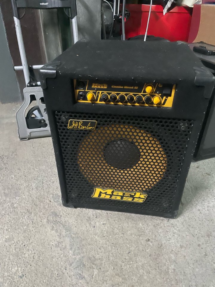 Se vende aplicador de bajo Mark Bass de segunda mano · Foto 1 de 2 · Araba · 500 €
