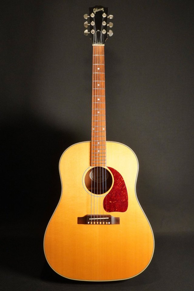 Gibson J-45 Standard Natural de 2009 de segunda mano · Foto 1 de 10 · Madrid · 1999 €