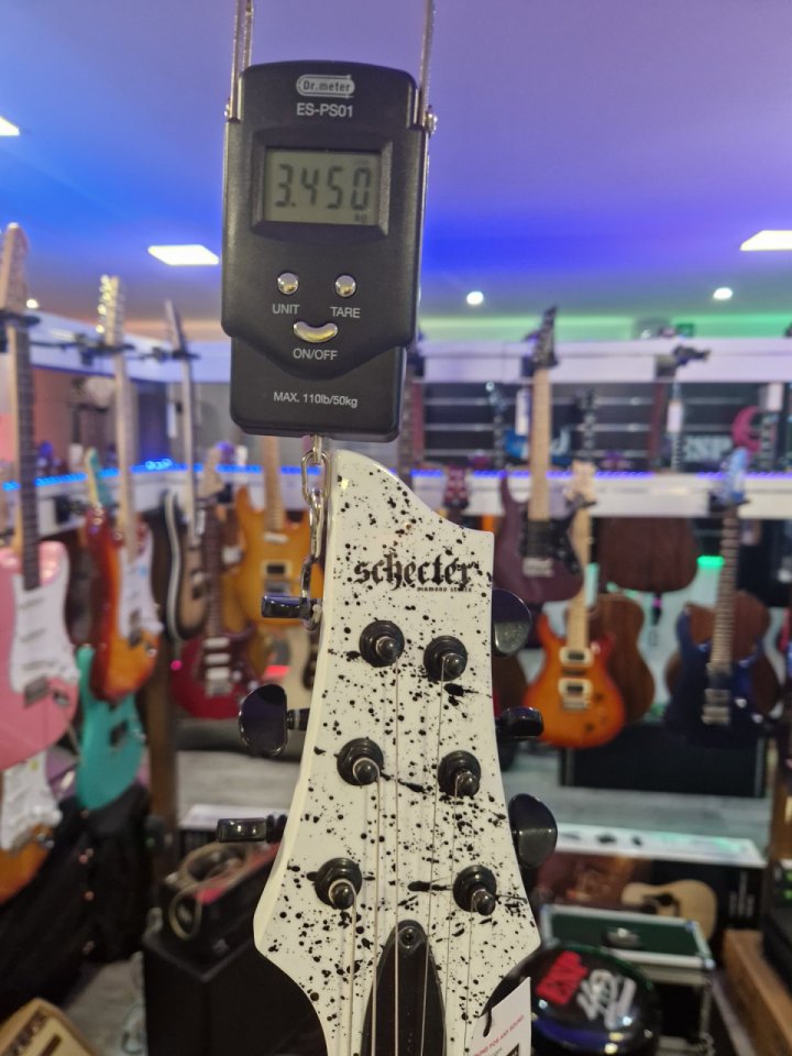 Schecter C1 ink límited edition de segunda mano · Foto 1 de 4 · Navarra · 1199 €