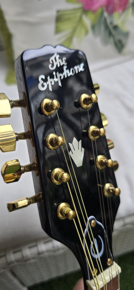 Mandolina Epiphone de segunda mano · Foto 9 de 10 · Madrid · 160 €