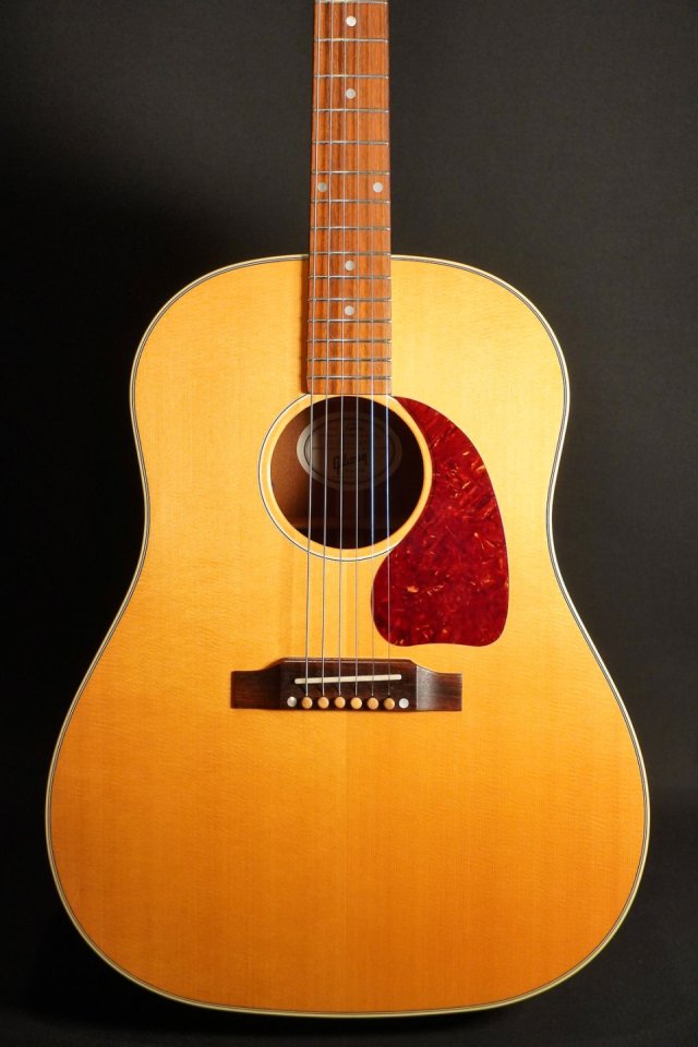 Gibson J-45 Standard Natural de 2009 de segunda mano · Foto 3 de 10 · Madrid · 1999 €
