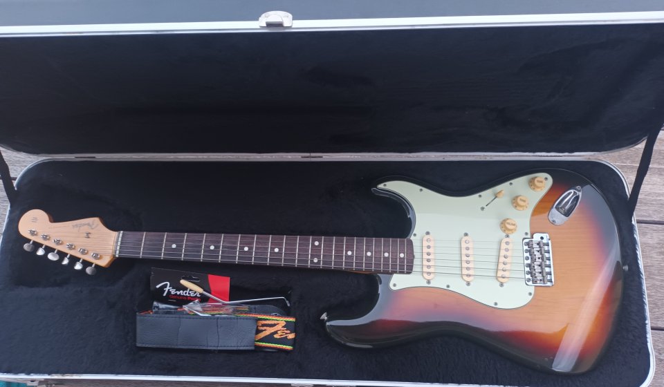 Fender Stratocaster MIJ 1993 - VENDIDA