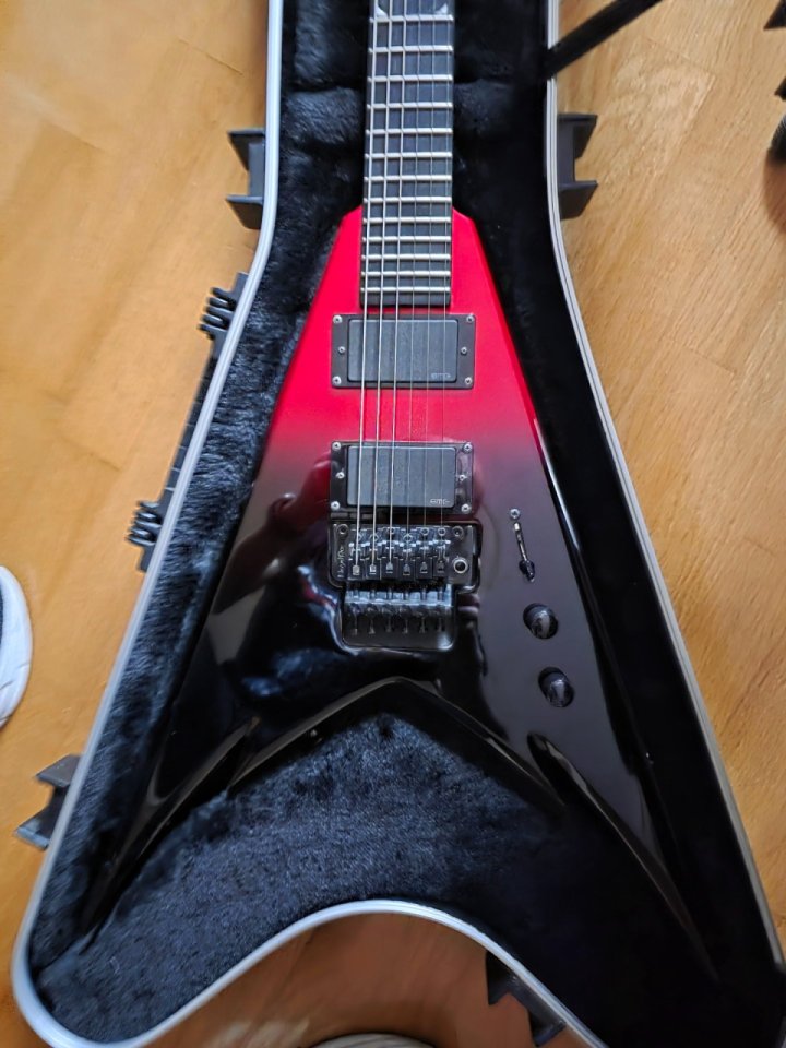 Jackson pro demmelition king v red tide fade