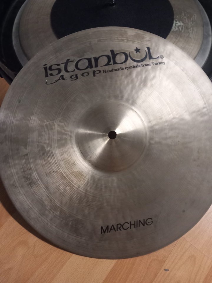 Platos batería variados de segunda mano · Foto 10 de 10 · Barcelona · 1 €