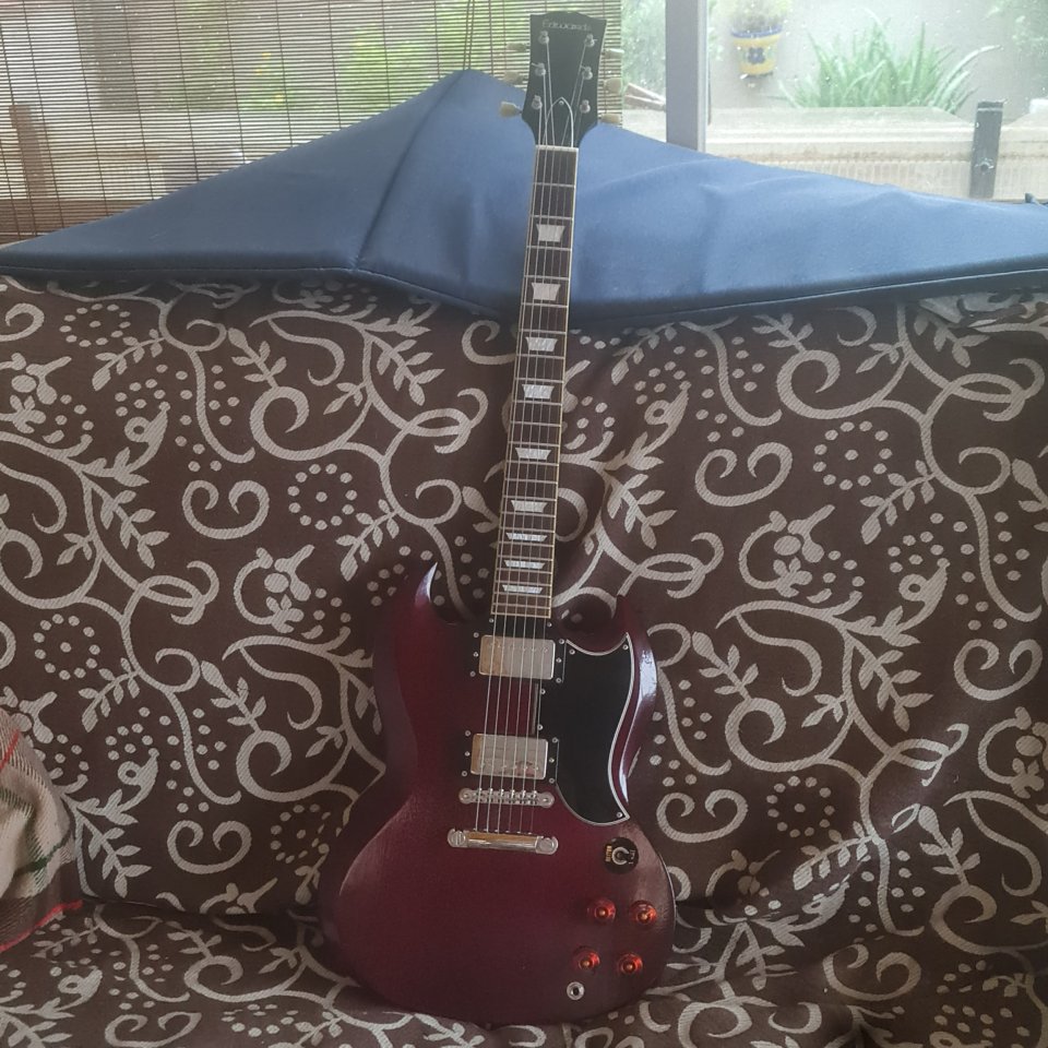 Edwards E-SG-90LT2/CH Lacquer Taste – 2008 – Cherry – Tonerider Alnico IV + Hard Case de segunda mano · Foto 8 de 10 · Barcelona