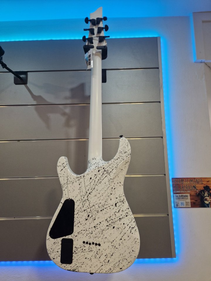 Schecter C1 ink límited edition de segunda mano · Foto 4 de 4 · Navarra · 1199 €