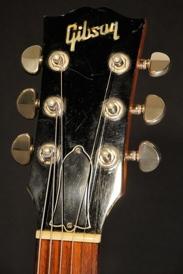 Gibson J-45 Standard Natural de 2009 de segunda mano · Foto 5 de 10 · Madrid · 1999 €
