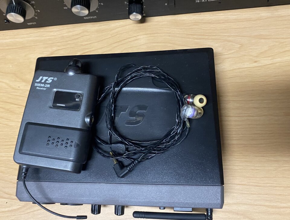JTS SIEM-2T-IE-1 sistema de monitor in ear inalámbrico