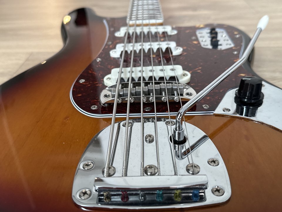 Squier VM Bass VI Staytrem Bridge
