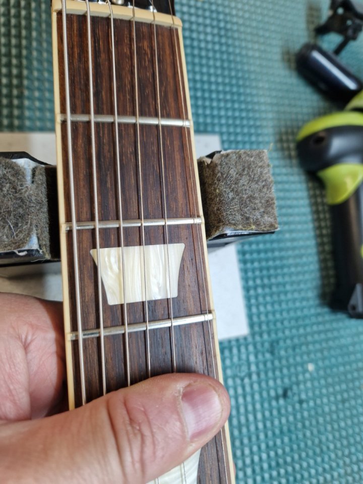 Gibson Standard Exclusive 2021 + straplocks y correa Gibson de segunda mano · Foto 3 de 10 · Navarra · 1950 €