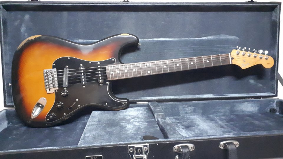 Stratocaster Squier Silver Series Japonesa