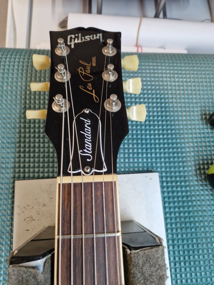 Gibson Standard Exclusive 2021 + straplocks y correa Gibson de segunda mano · Foto 5 de 10 · Navarra · 1950 €