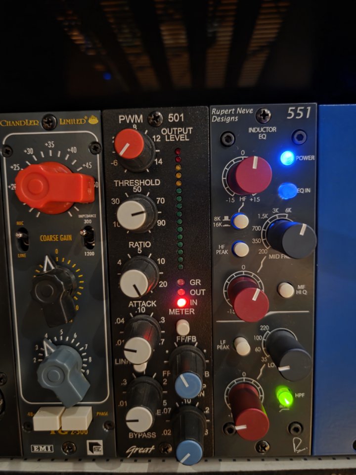 EQ Rupert Neve Designs 551 (serie 500). Como nuevo.