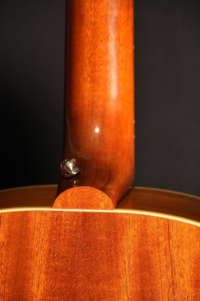 Gibson J-45 Standard Natural de 2009 de segunda mano · Foto 9 de 10 · Madrid · 1999 €