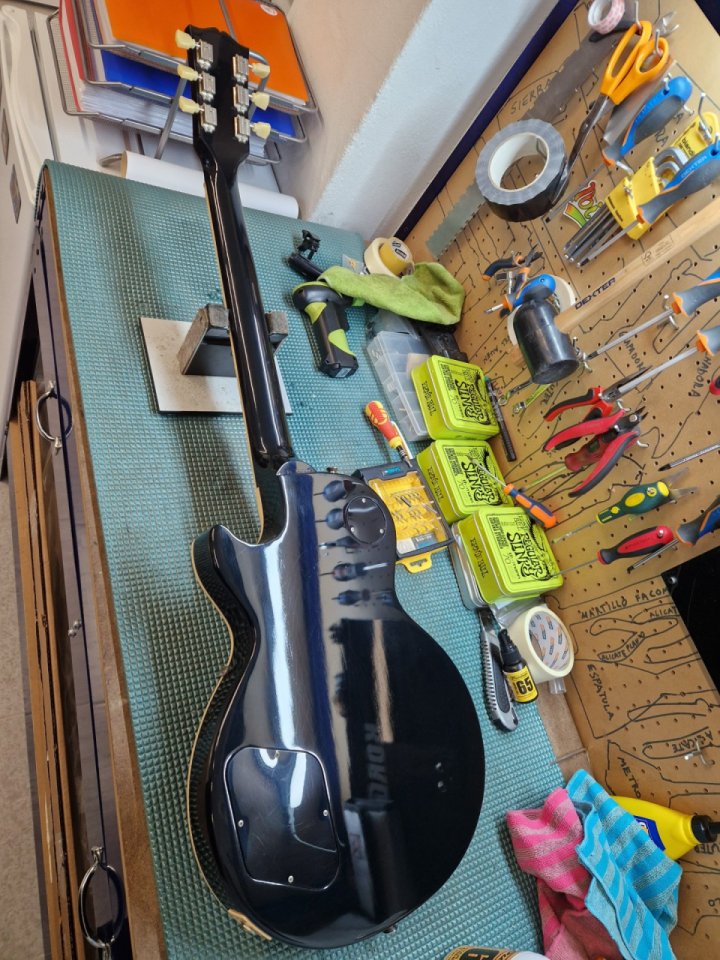 Gibson Standard Exclusive 2021 + straplocks y correa Gibson de segunda mano · Foto 7 de 10 · Navarra · 1950 €