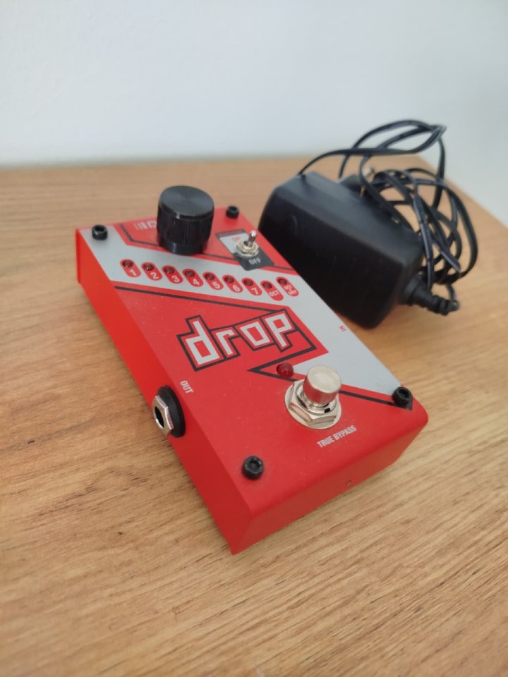 Pedal Drop Digitech de segunda mano · Foto 2 de 3 · Asturias · 120 €