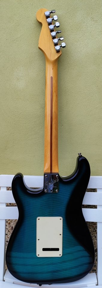 Guitarra Fender Stratocaster Ultra Plus de 1991 de segunda mano · Foto 2 de 10 · Asturias · 2250 €