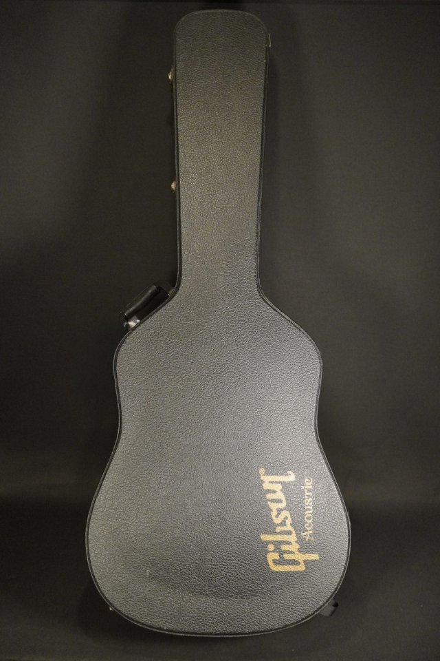 Gibson J-45 Standard Natural de 2009 de segunda mano · Foto 10 de 10 · Madrid · 1999 €