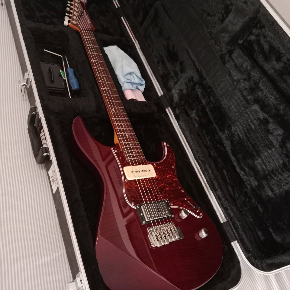 Cambio/Vendo Yamaha Pacífica 611VFM