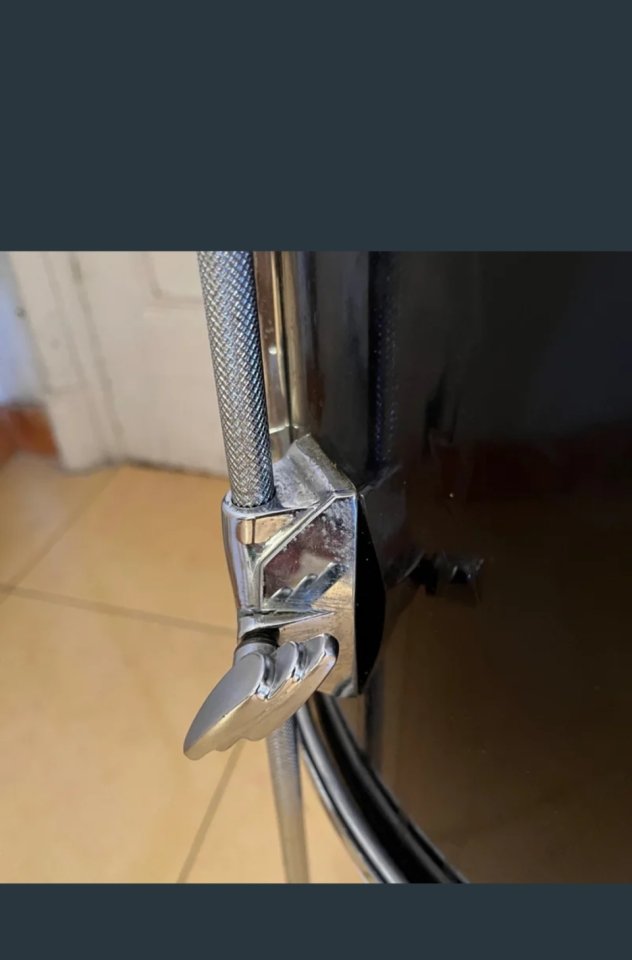 Tom base de 16x16 Yamaha Stage Custom negro lacado