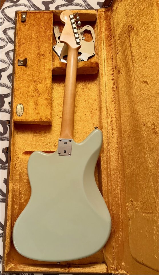 Fender FSR Jaguar American Vintage 62 Thin Skin de segunda mano · Foto 3 de 10 · Gipuzkoa · 2950 €