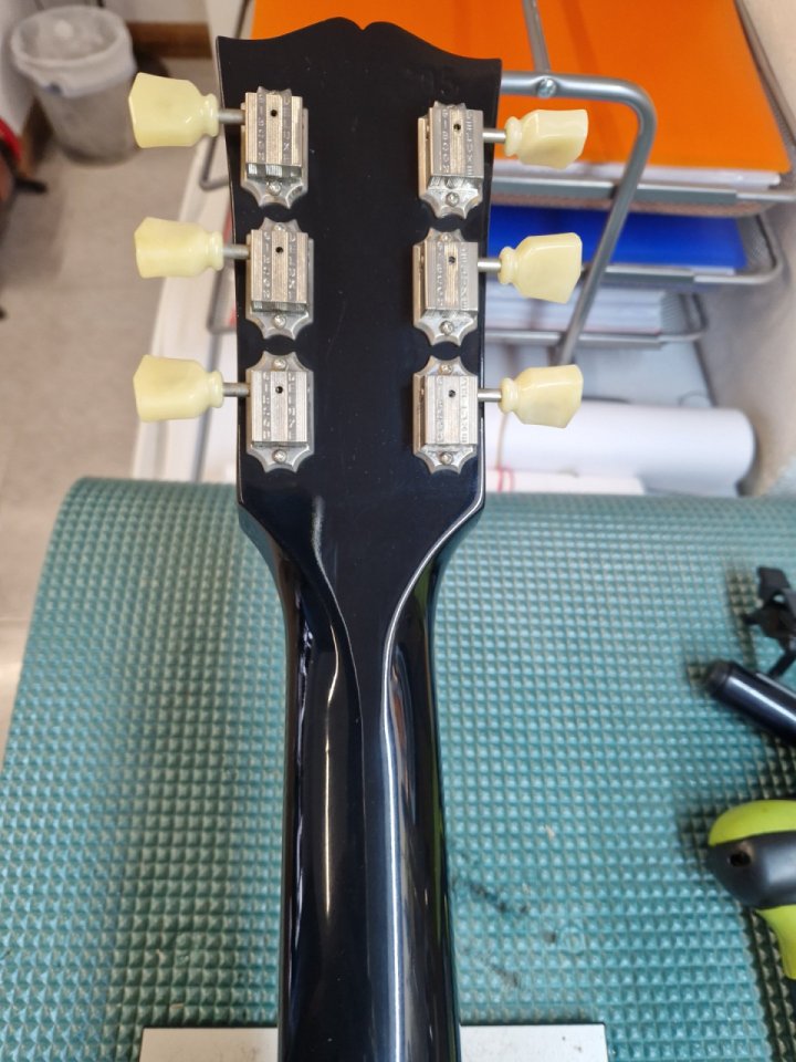Gibson Standard Exclusive 2021 + straplocks y correa Gibson de segunda mano · Foto 9 de 10 · Navarra · 1950 €