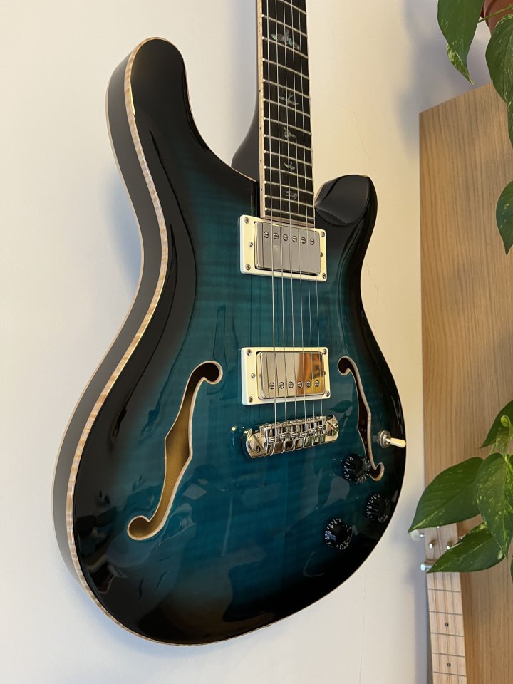 PRS SE Hollowbody II PIezo