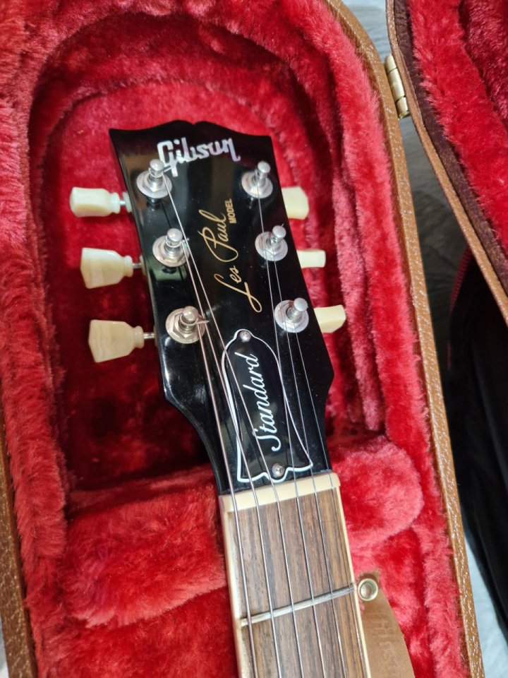 Gibson Standard Exclusive 2021 + straplocks y correa Gibson de segunda mano · Foto 10 de 10 · Navarra · 1950 €
