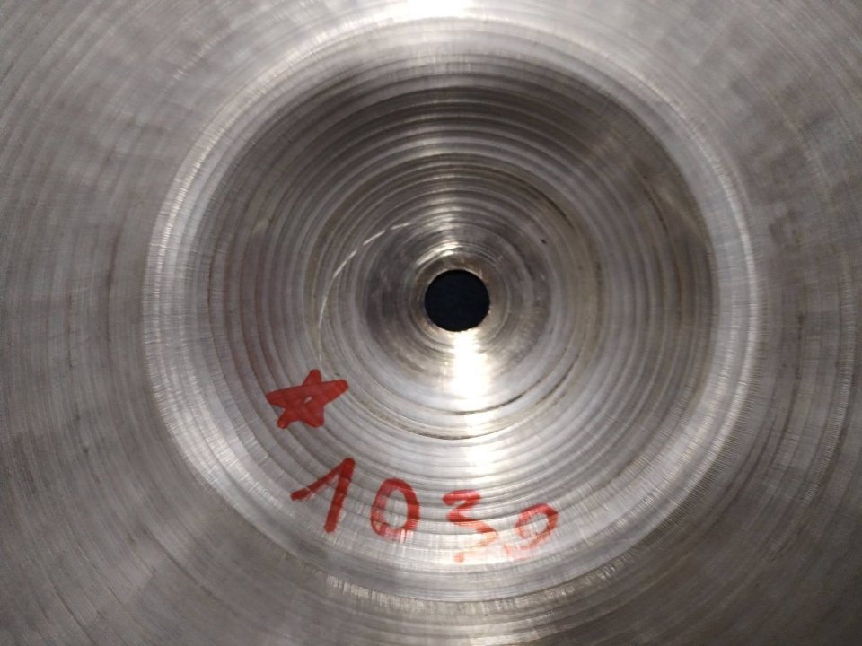Hi Hat Avedis de 15" de segunda mano · Foto 6 de 8 · Barcelona · 299 €