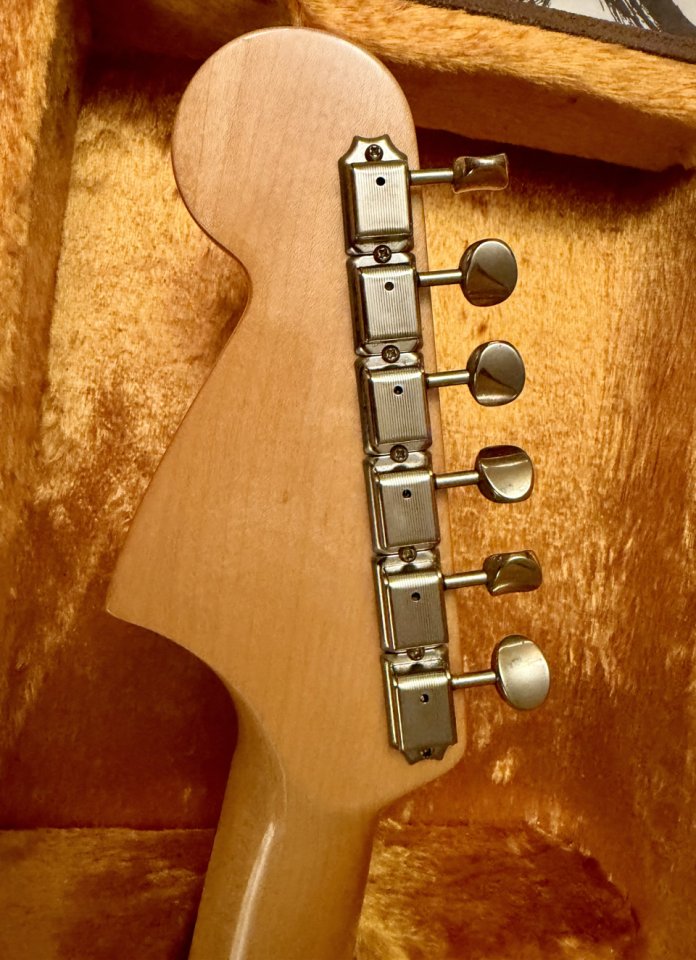 Fender FSR Jaguar American Vintage 62 Thin Skin de segunda mano · Foto 5 de 10 · Gipuzkoa · 2950 €