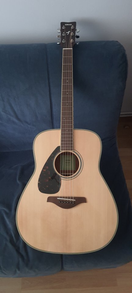 Guitarra acústica Yamaha FG820L