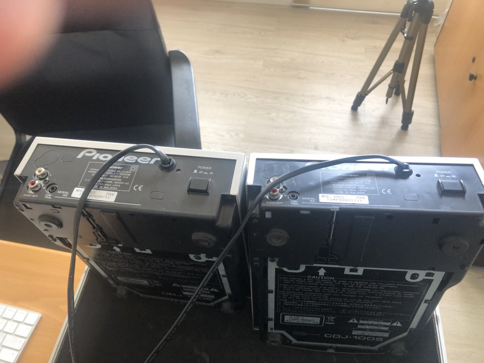 VENDO 2 reproductores de CD pioneer CDJ 100S