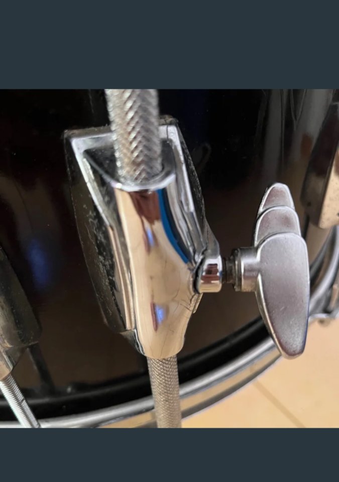 Tom base de 16x16 Yamaha Stage Custom negro lacado