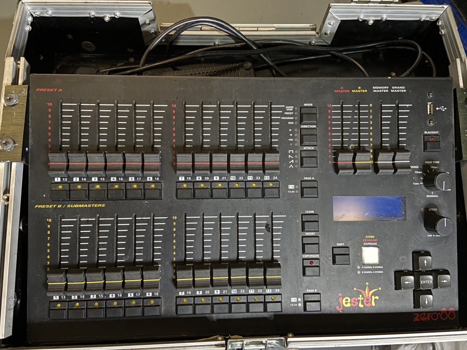 Zero 88 Jester 12/24 Escritorio de control de iluminación