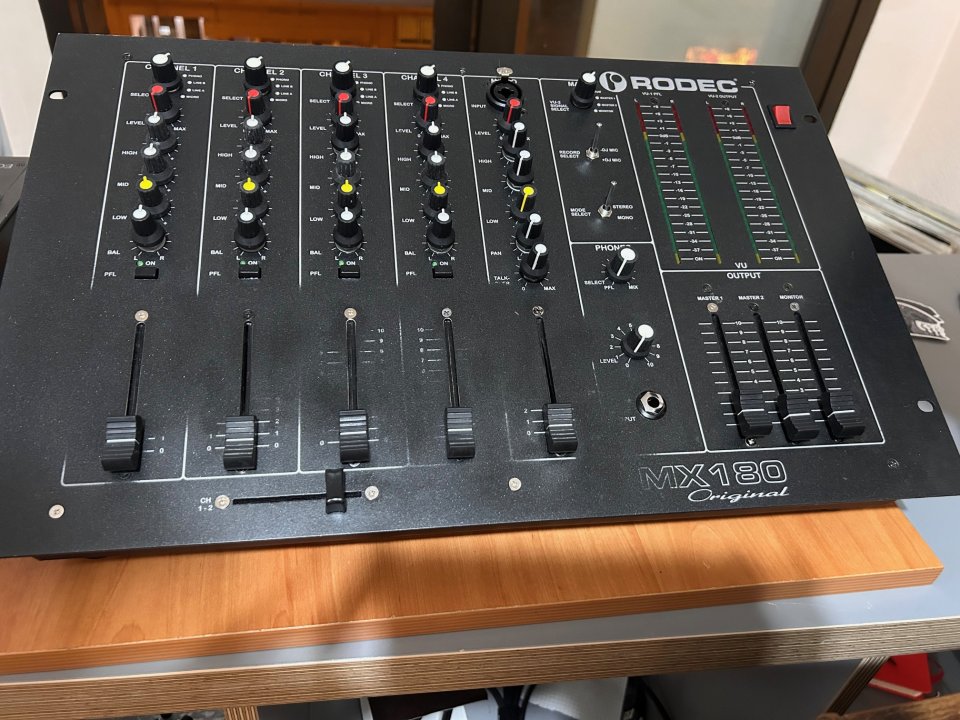 Rodec Mx 180 Original de segunda mano · Foto 1 de 2 · Huesca · 1200 €