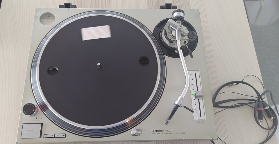 Technics SL1200 MK2