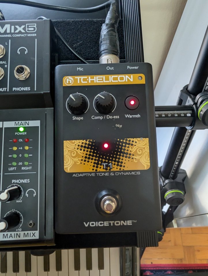 TC-HELICON T1 Voicetone de segunda mano · Foto 1 de 7 · Pontevedra · 55 €