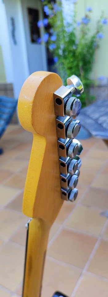 Guitarra Fender Stratocaster Ultra Plus de 1991 de segunda mano · Foto 9 de 10 · Asturias · 2250 €