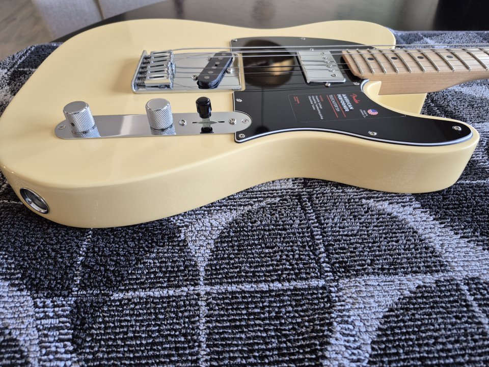 Vendo Fender Telecaster American Performer