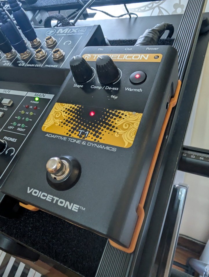 TC-HELICON T1 Voicetone de segunda mano · Foto 3 de 7 · Pontevedra · 55 €