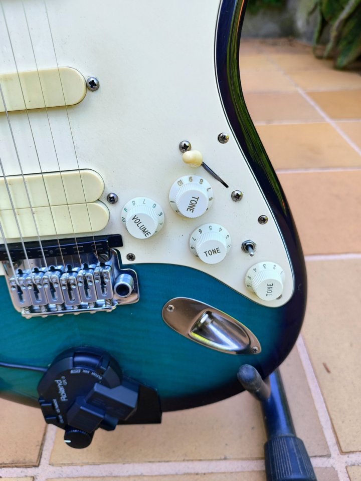 Guitarra Fender Stratocaster Ultra Plus de 1991 de segunda mano · Foto 10 de 10 · Asturias · 2250 €