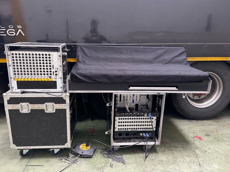 Soundcraft VI400 set de segunda mano · Foto 2 de 9 · Cantabria · 6300 €