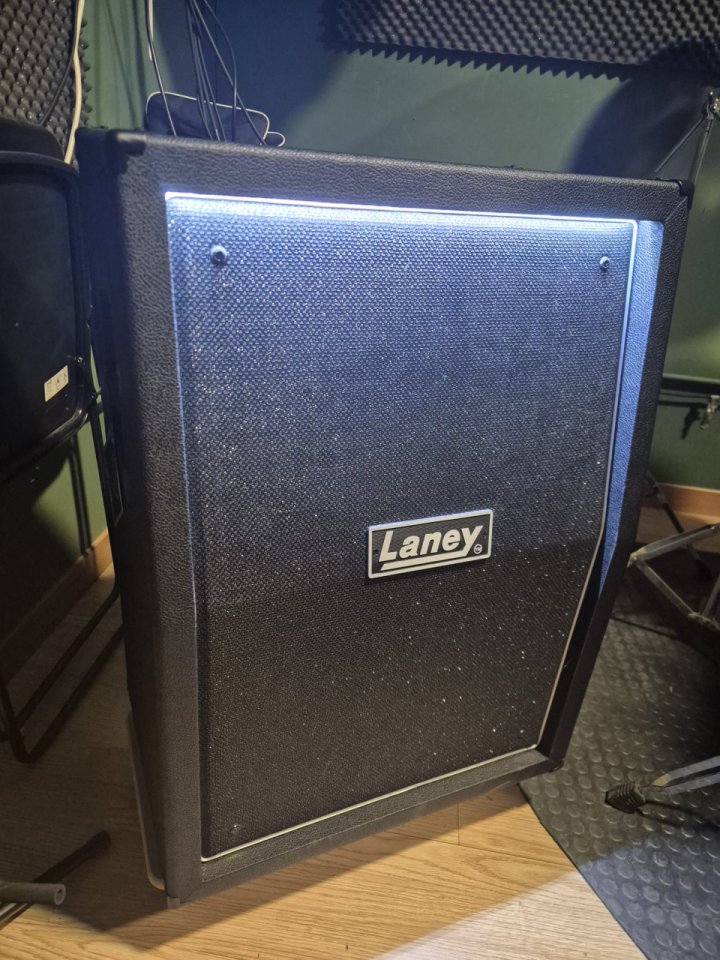 LANEY LFR212