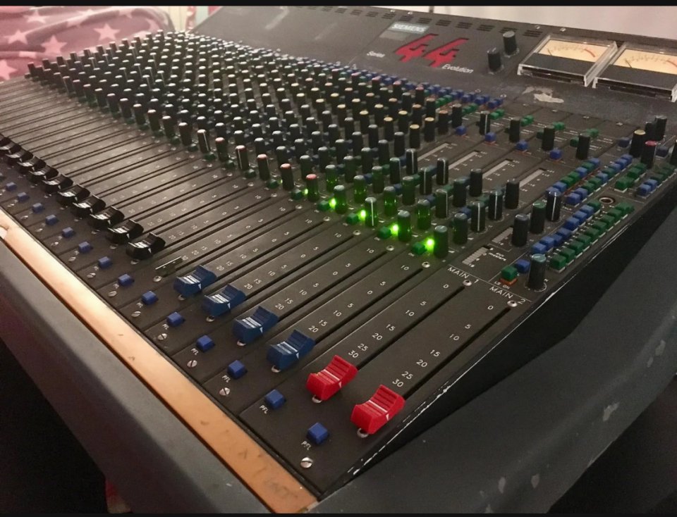 24 channels Neve 44 series mixer