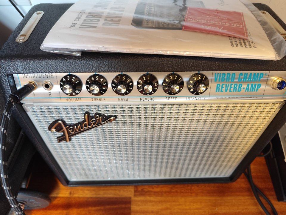 Fender 68 Custom Vibro Champ de segunda mano · Foto 1 de 4 · A Coruña · 750 €