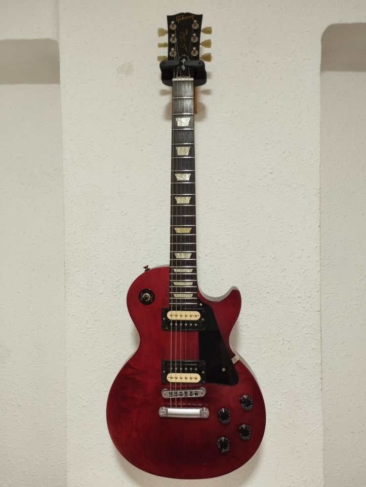 Gibson Les Paul Studio Faded de segunda mano · Foto 1 de 4 · Málaga · 800 €