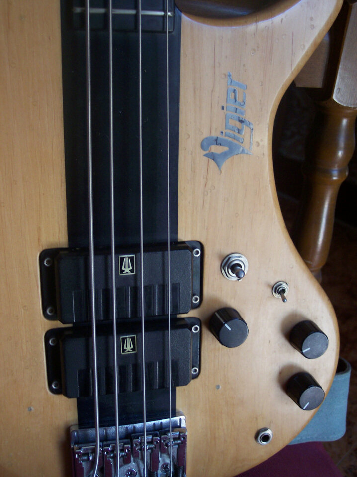 Vendo o cambio Bajo Vigier Pasión serie I I 4 cuerdas de segunda mano · Foto 2 de 10 · Jaén · 1450 €
