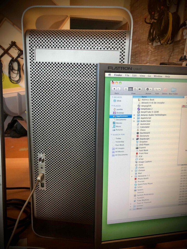 Power Mac G5. Apple MAC OS X