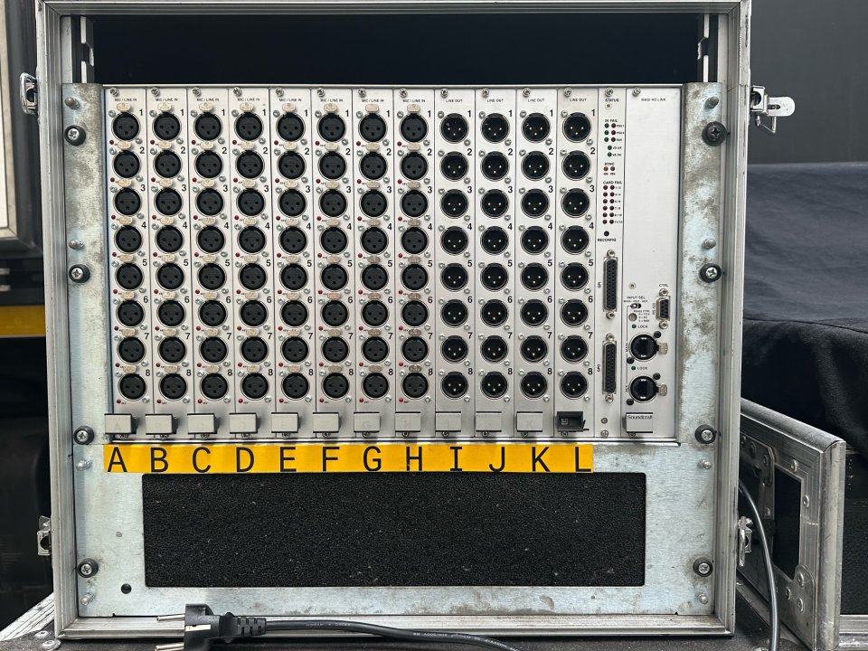 Soundcraft VI400 set de segunda mano · Foto 3 de 9 · Cantabria · 6300 €